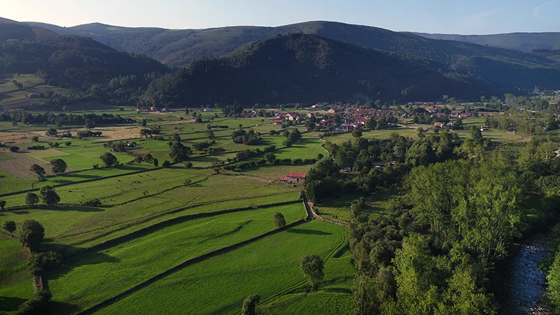 Turismo pone en valor la ruta de las Mieses en Cabuérniga